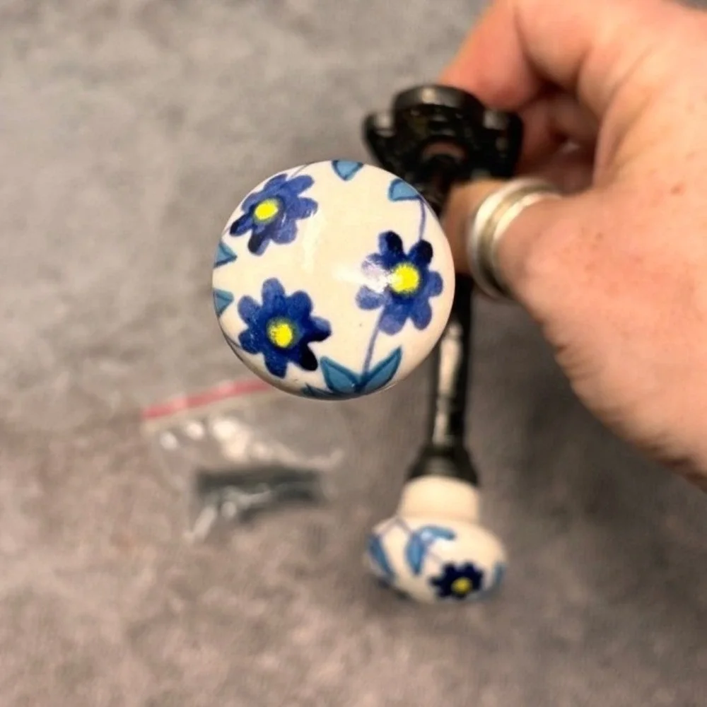 Vintage Double Wall Hook Blue White Floral Ceramic Porcelain Knobs Coat Towel